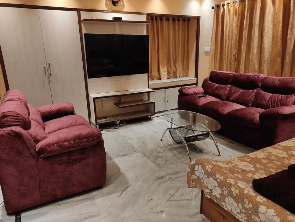 Luxury stay on budget Apartment in Kolkata