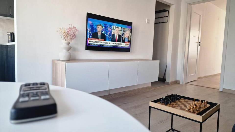 Communal lounge/ TV room, TV and multimedia, Evening entertainment