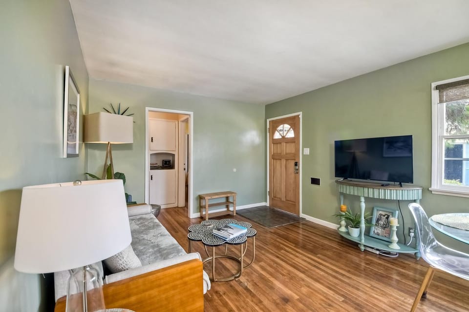 167 Tamarack House in Carlsbad