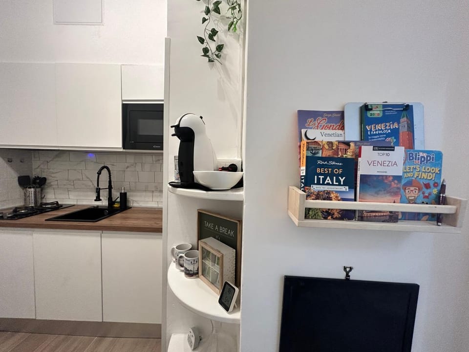 Mini Loft - convenient for Venice Apartment in Venice
