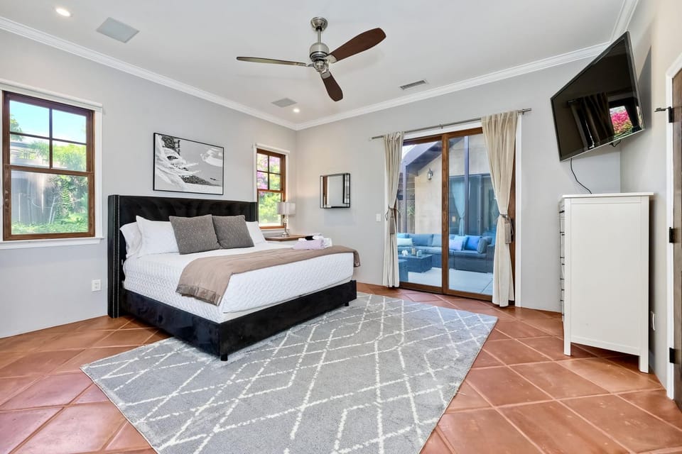 5194 Carlsbad Lower House in Carlsbad