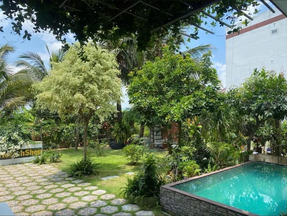 Một Phòng Trong Villa View Sân Vườn, Hồ Bơi Nature lodge in Ho Chi Minh City