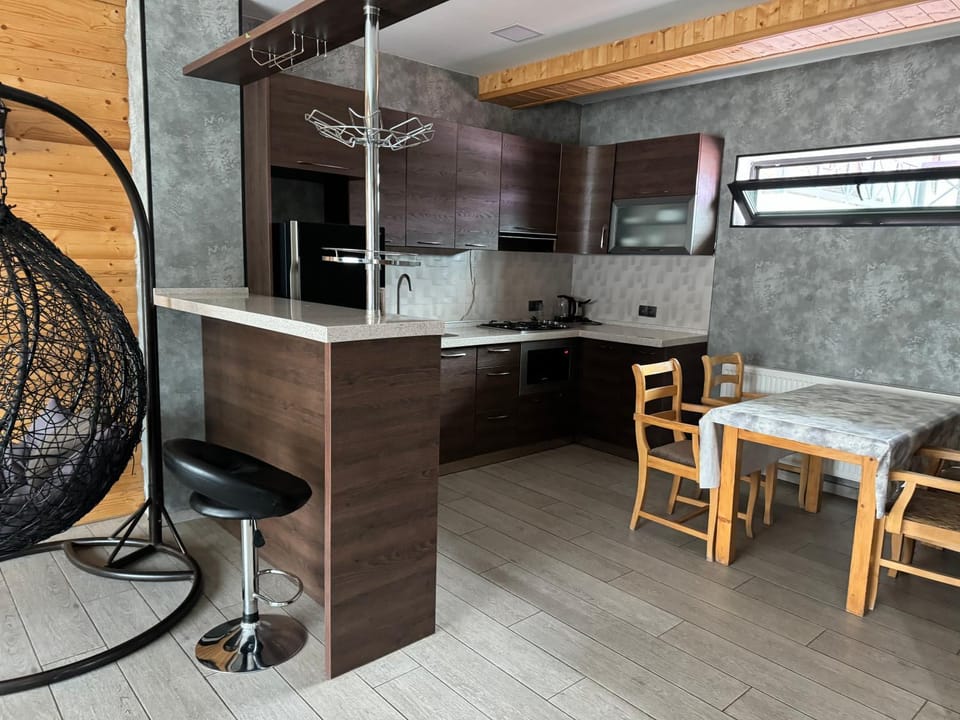 Dining area, Breakfast, minibar