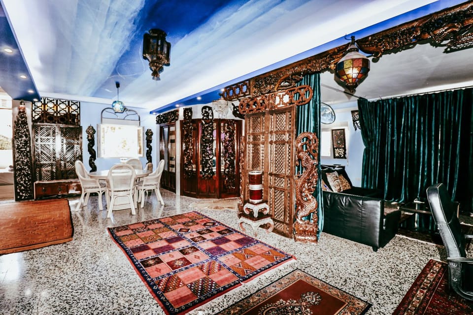 Bed, Photo of the whole room, Seating area, Bedroom, wardrobe