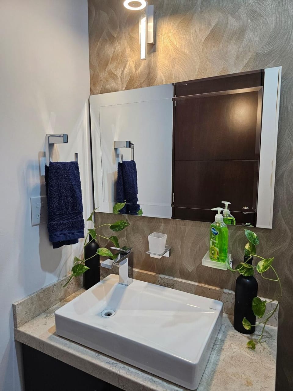 Bathroom, towels