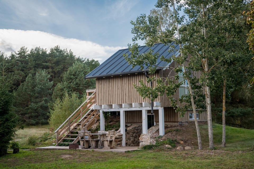 Natural landscape, Children play ground, Darts, Fishing, Horse-riding, Beach, Canoeing, Hiking, Cycling, Pets