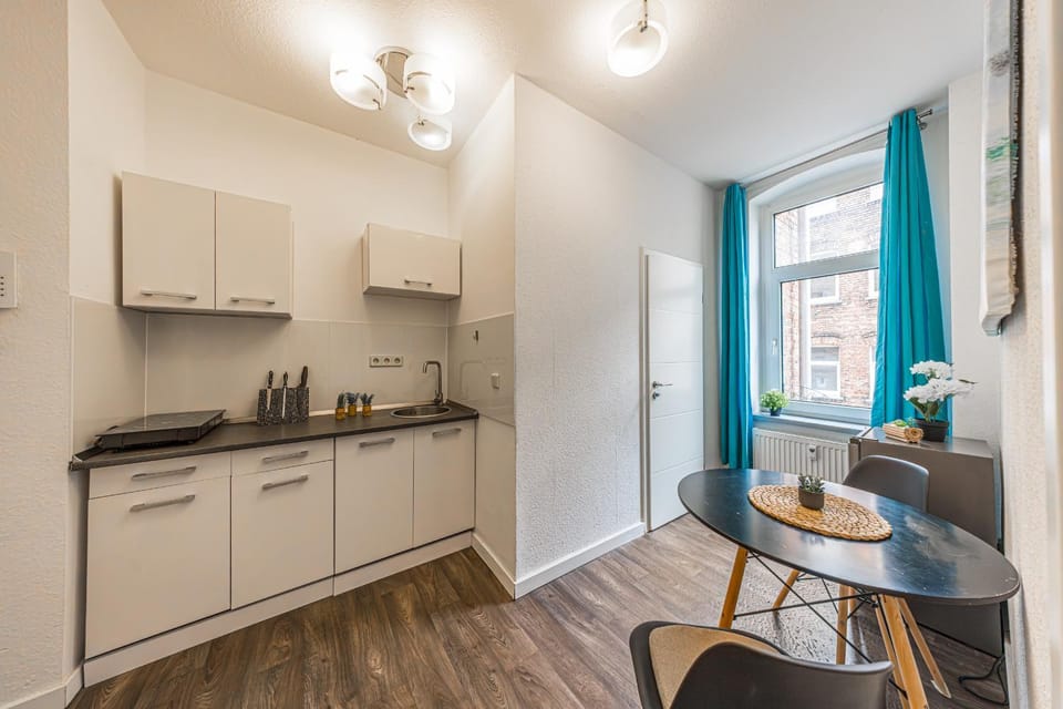 2G LV 6-Zimmer-Apartment HBF Apartment in Halle Saale