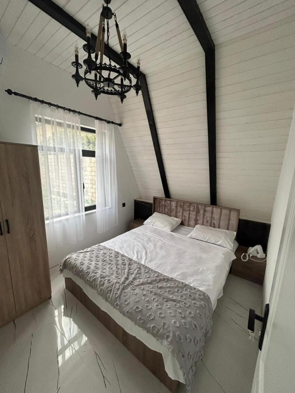 Bed, Photo of the whole room, Bedroom, wardrobe