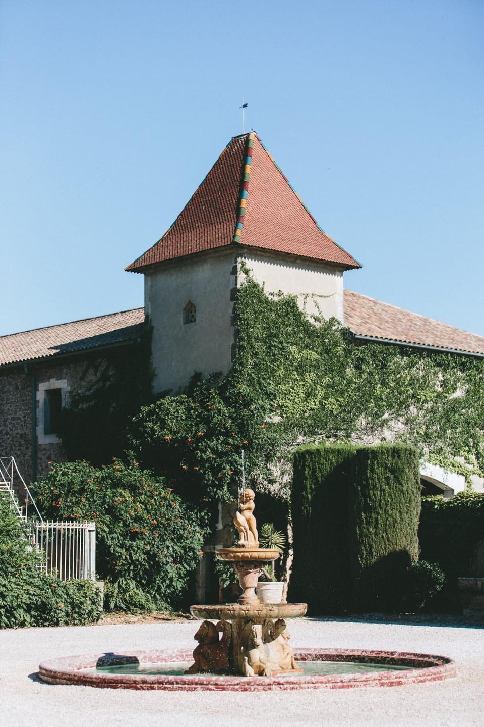 Facade/entrance