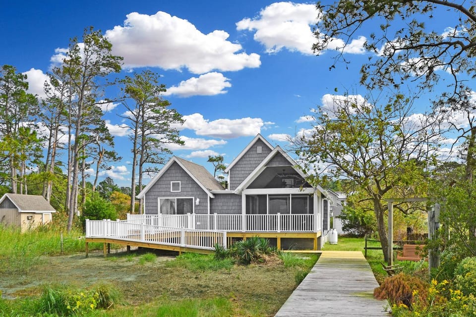 Trembling Bay - Waterfront & a private pier! House in Chincoteague Island