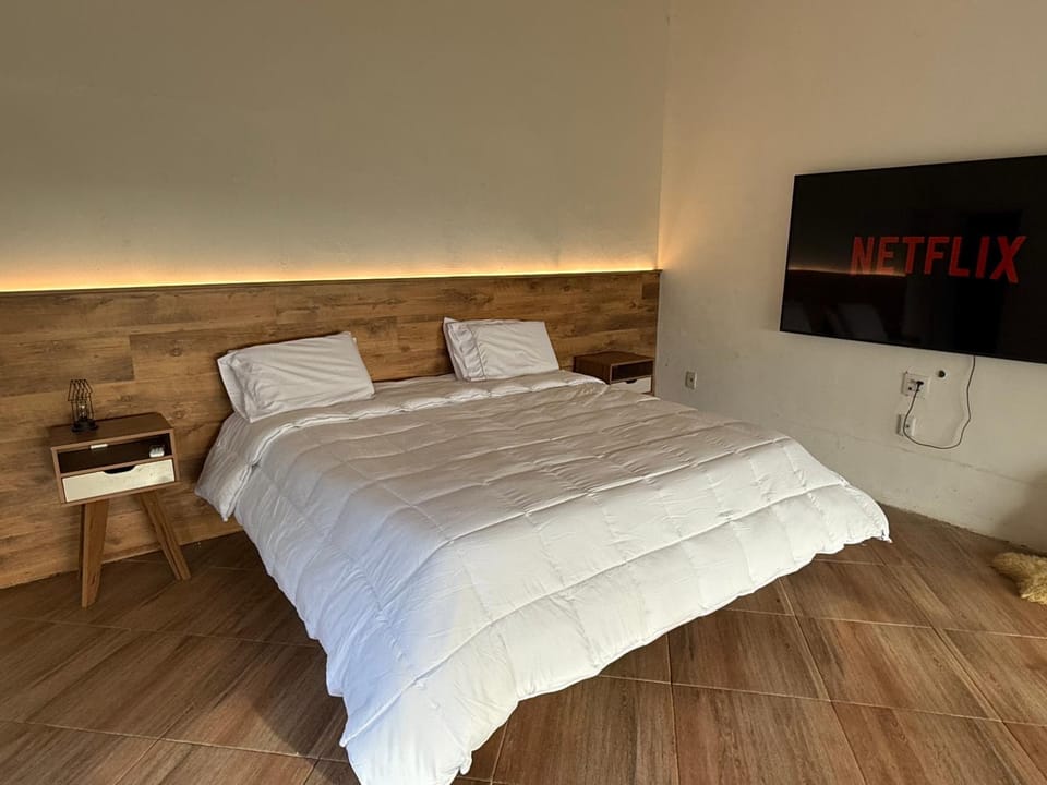 Suíte na montanha - Recreio dos Bandeirantes - entrada independente, com vista pra Floresta Country House in Rio de Janeiro