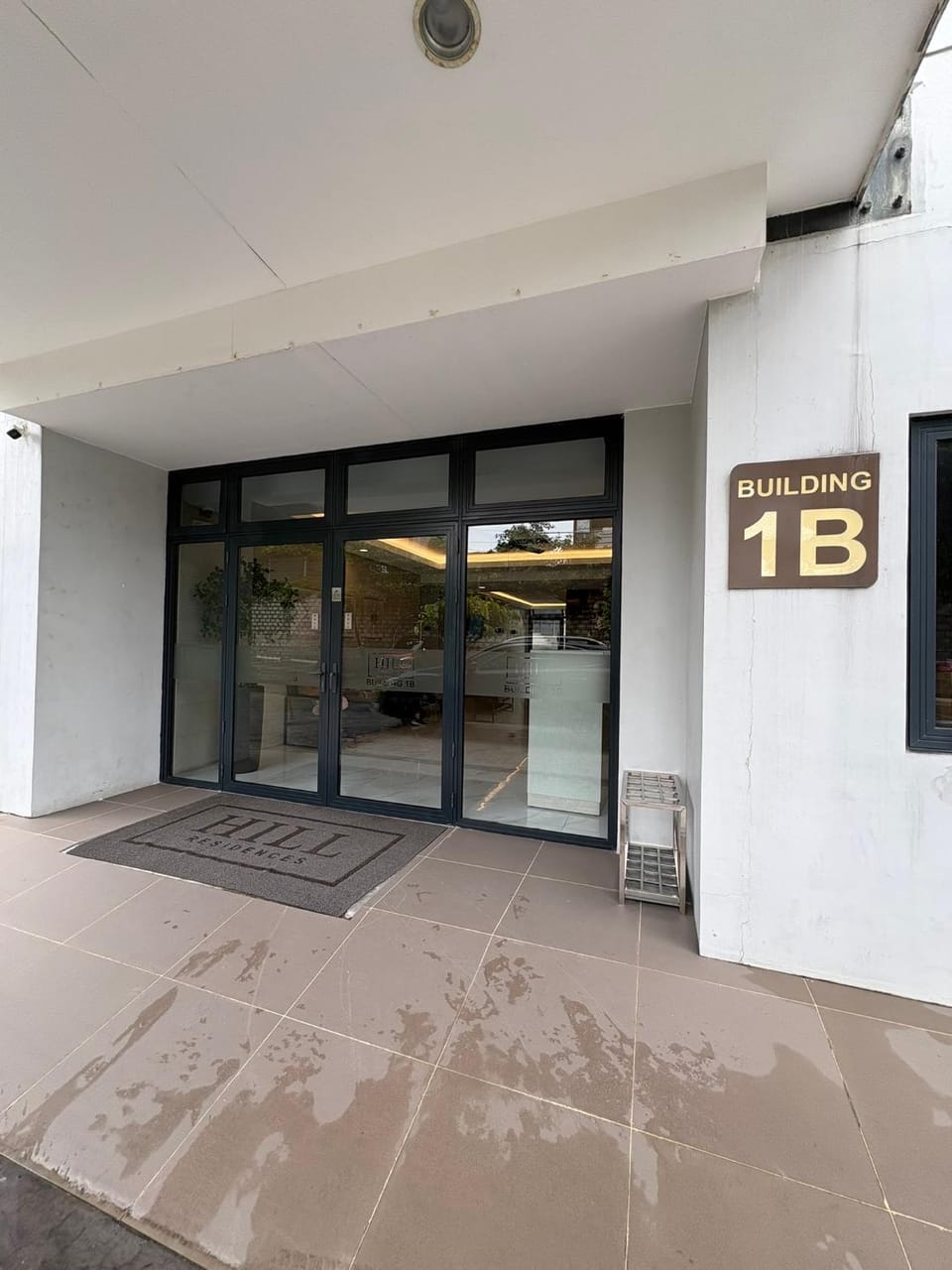 Facade/entrance