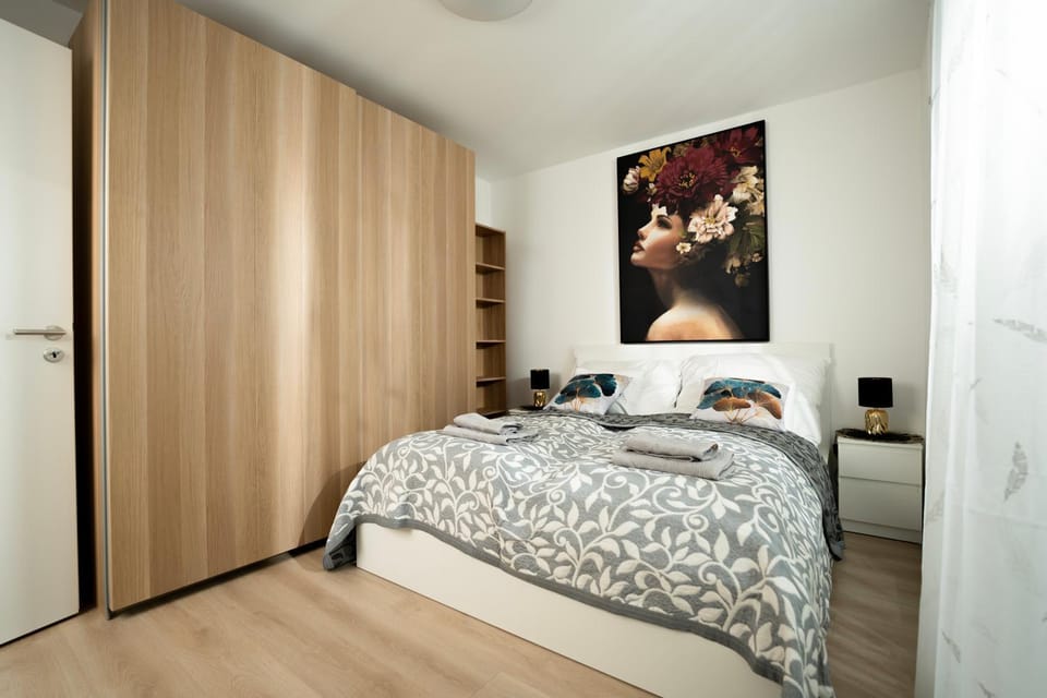 Bed, Bedroom, wardrobe