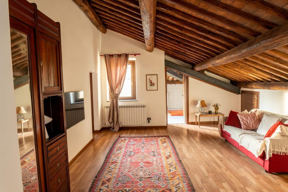 Communal lounge/ TV room, Living room, Evening entertainment, Bedroom