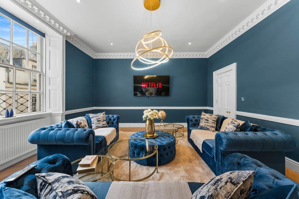 Opulence in Central Bath - The Gatsby Apartment in Bath
