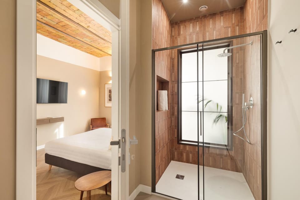Shower, Bathroom, Bedroom