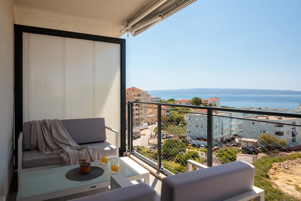 View (from property/room), Balcony/Terrace, Sea view