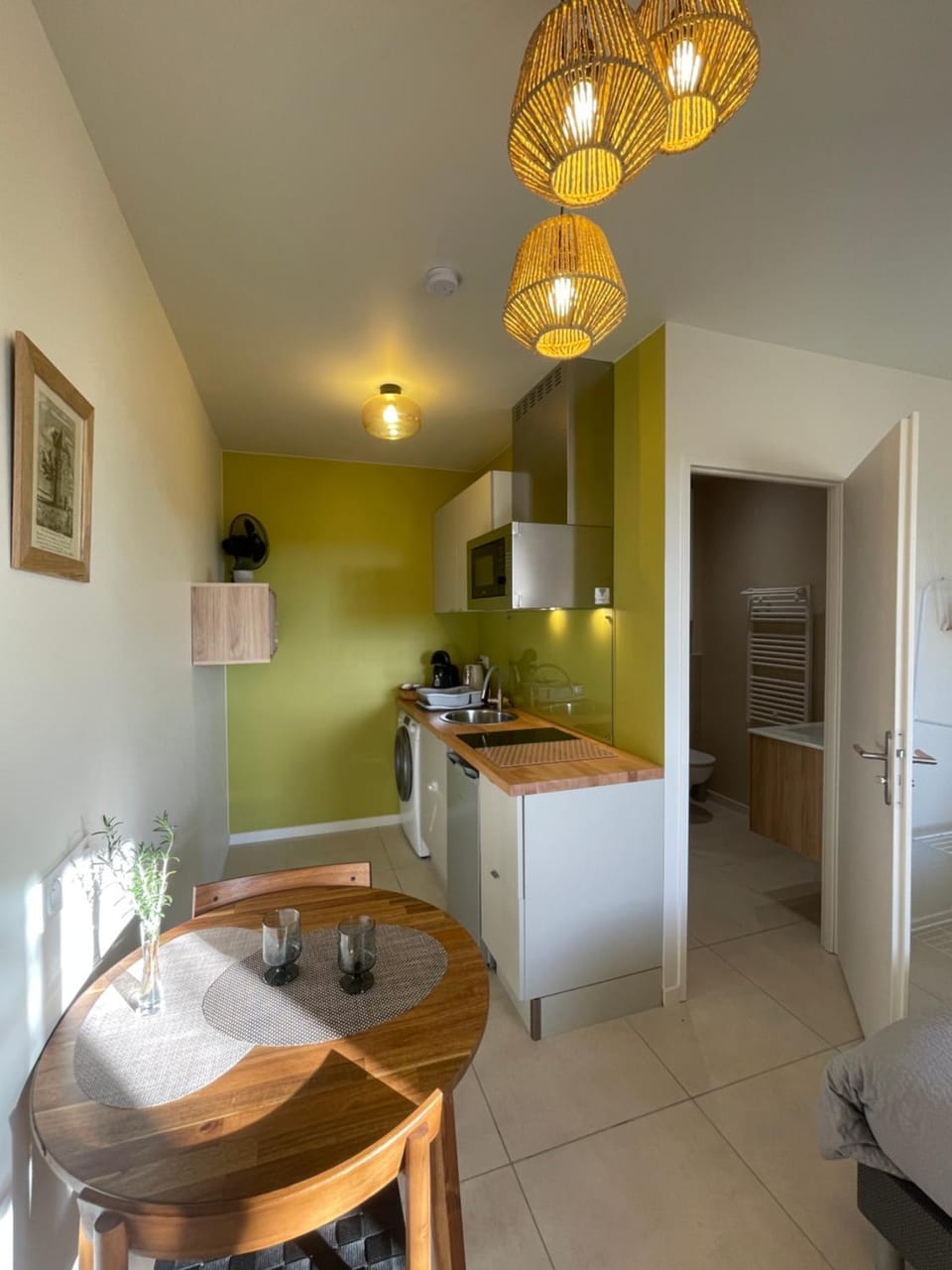 Kitchen or kitchenette