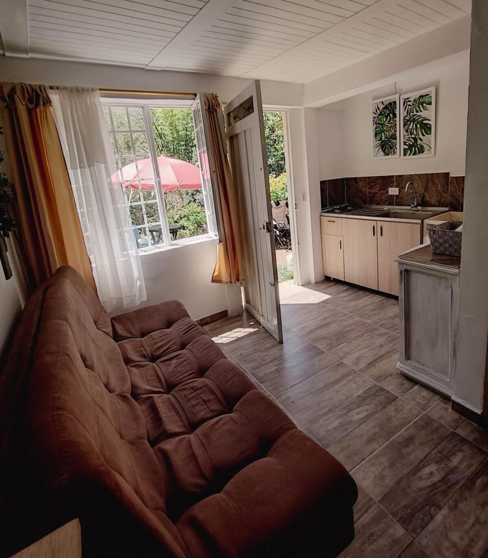 Kitchen or kitchenette, Seating area