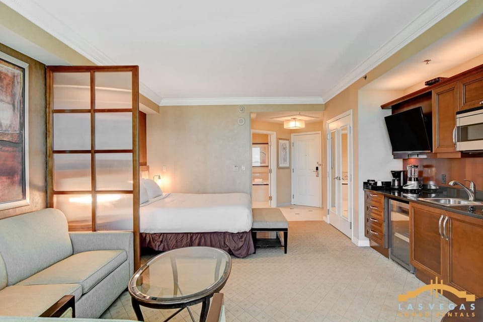 MGM Signature-06-606 Jacuzzi Studio House in Las Vegas Strip