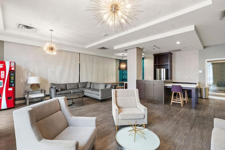 Eden Studio Free Parking, Central, Gym Fast WIFI Apartment in Minneapolis