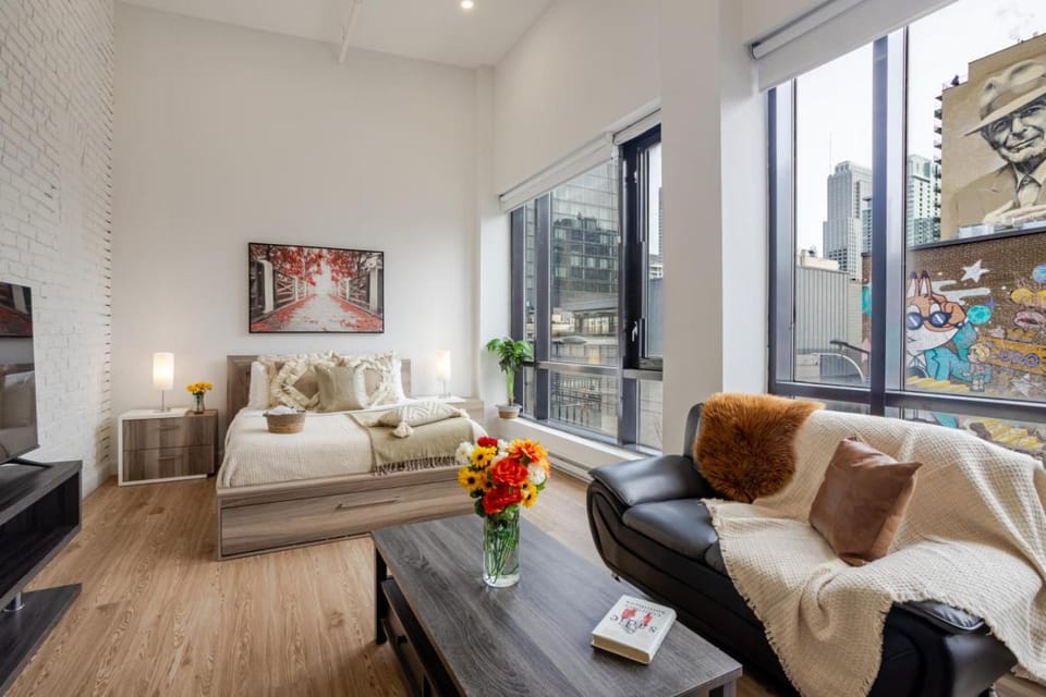 Lovely Loft with Views on Bishop - MTL Apartment in Montreal