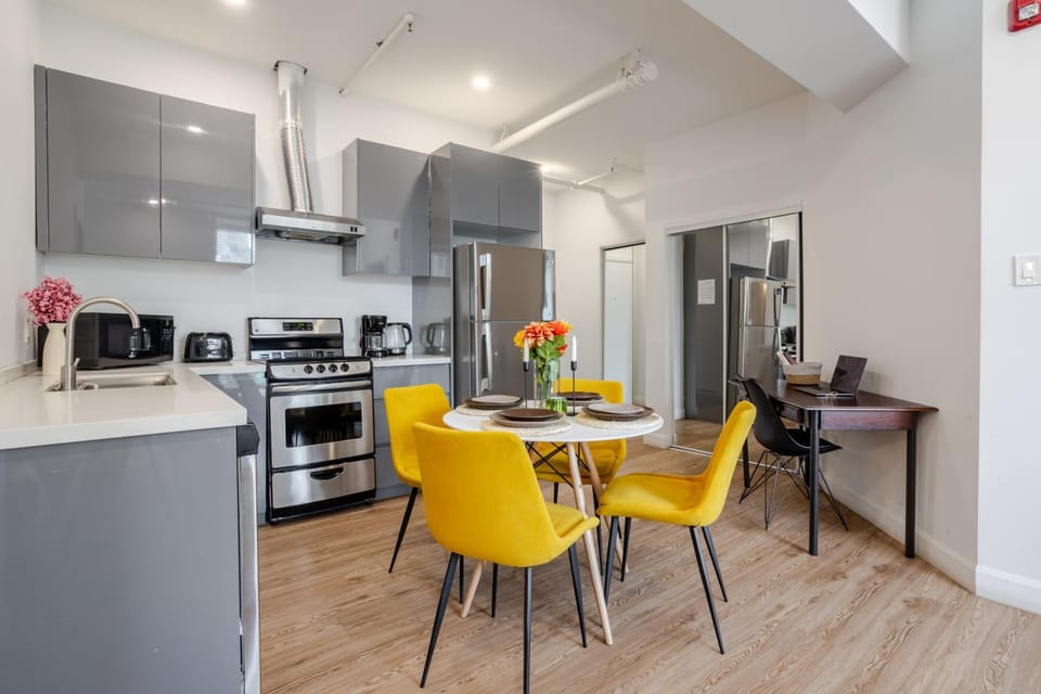 Kitchen or kitchenette, Dining area, dishwasher, oven, stove, toaster
