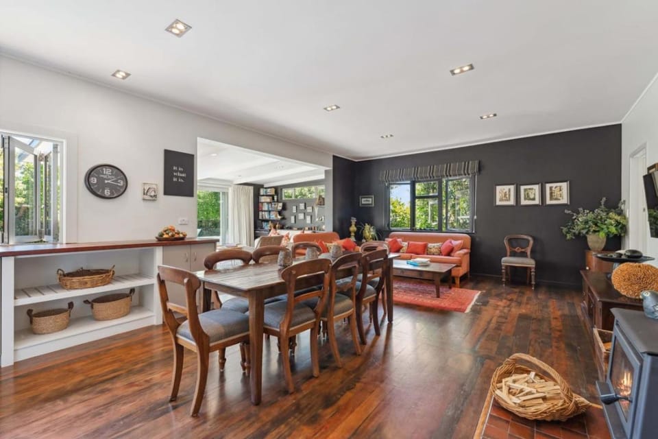 Kohekohe Cottage - Lake Taupo House in Taupo