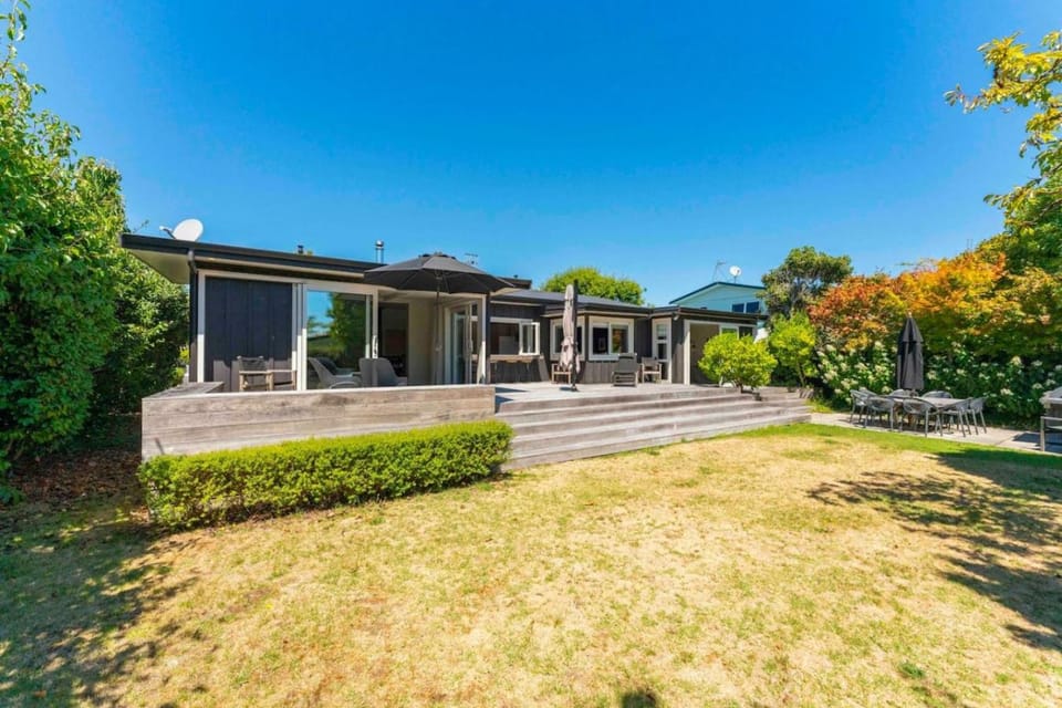 Kohekohe Cottage - Lake Taupo House in Taupo