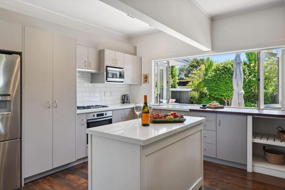 Kohekohe Cottage - Lake Taupo House in Taupo