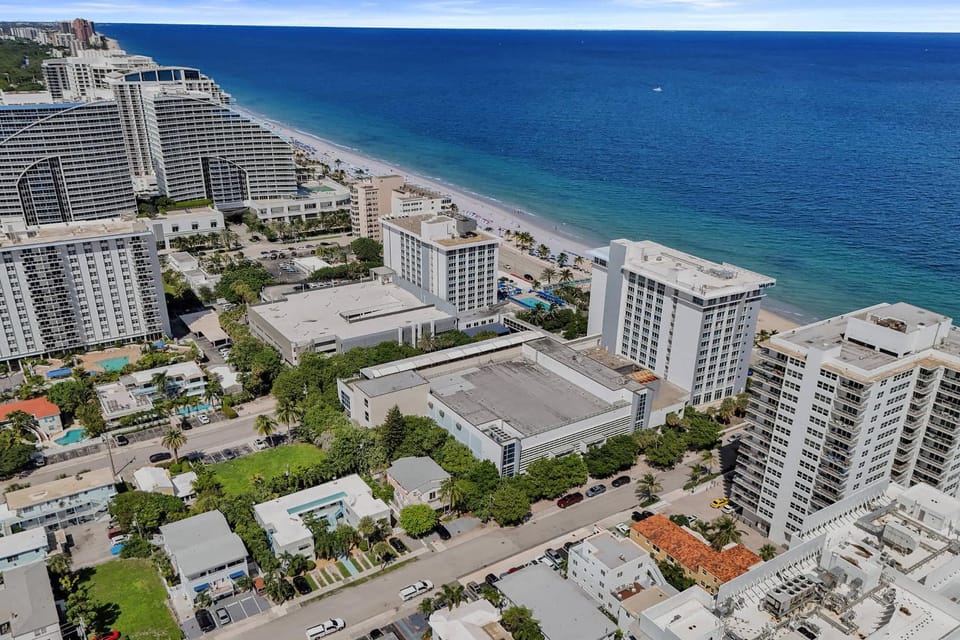 NEW Studio at Eden Collection Steps to Beach 1106 Apartment in Fort Lauderdale