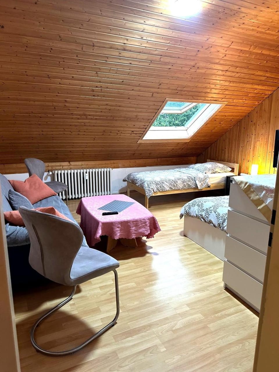 Photo of the whole room