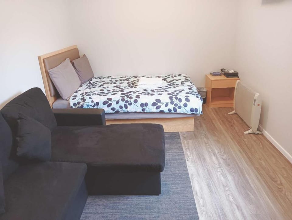 2 Beds including 1 Sofa Bed Serviced Chalet B Chalet in Rotorua