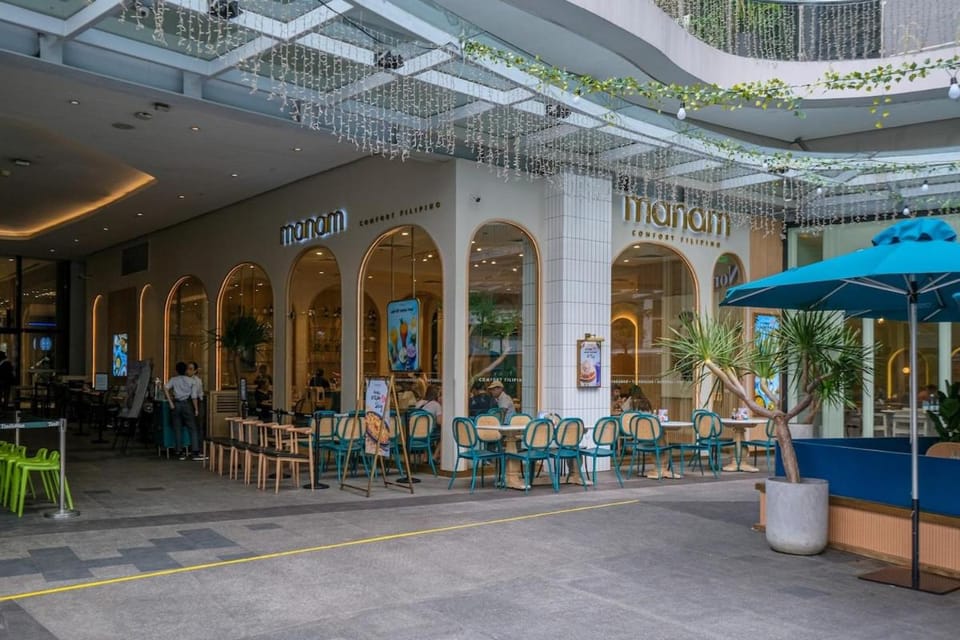 Spacious 3BR Suite in Uptown BGC with King Size Bed, near Malls and Restaurants Apartment in Makati