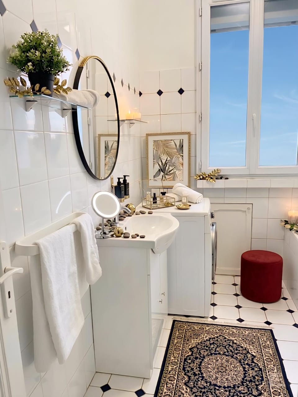 Bathroom, Bath, hair dryier, towels, towels, washing machine