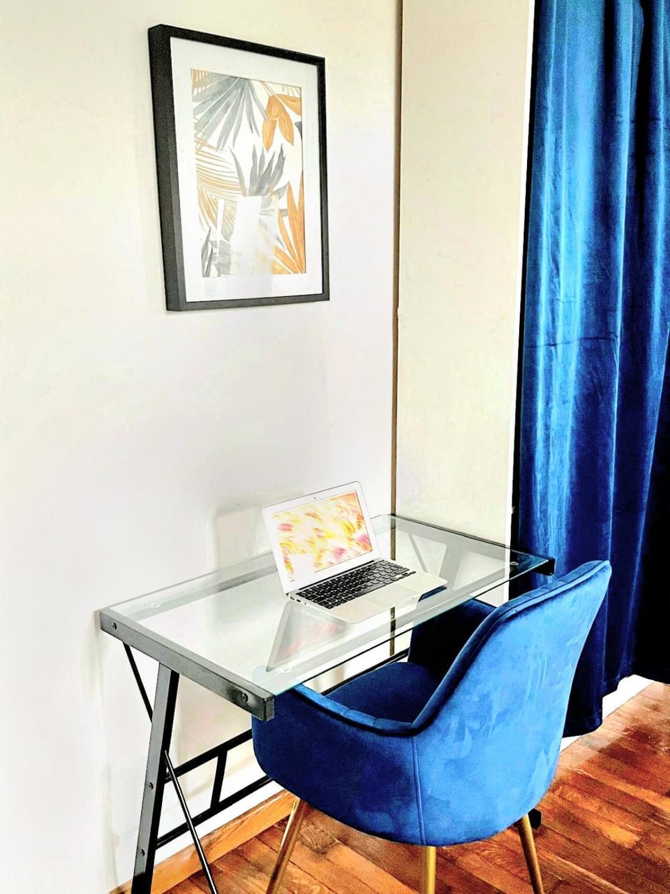 Seating area, Bedroom