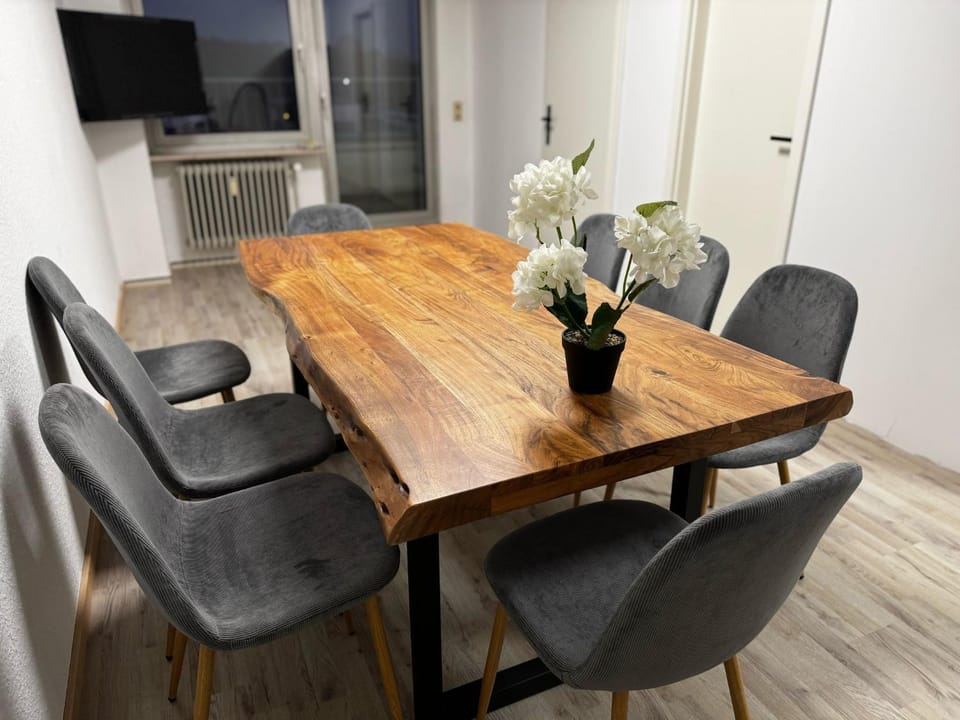 TV and multimedia, Living room, Dining area