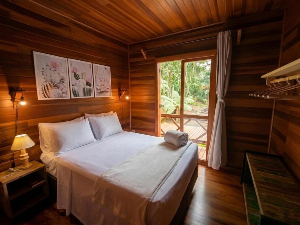 Patio, View (from property/room), Photo of the whole room, Bedroom, Garden view, Street view