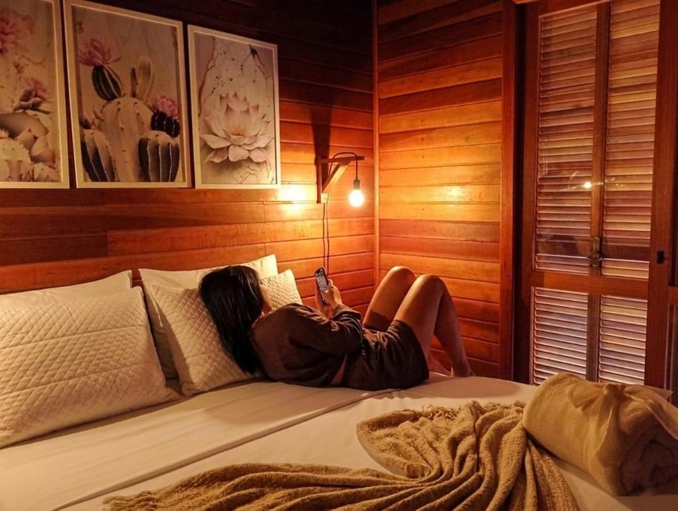 People, Photo of the whole room, Bedroom, Guests