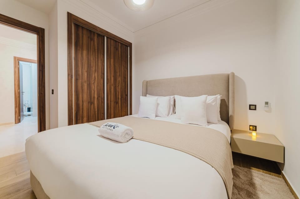 Bed, Photo of the whole room, Bedroom, towels, wardrobe
