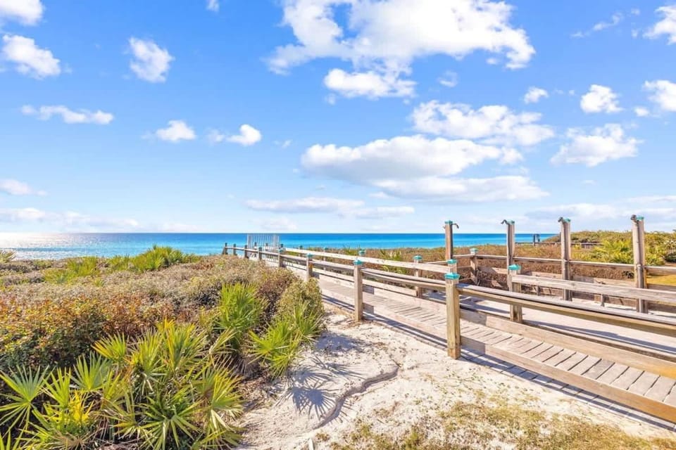 Palmetto Place by Stay on 30A- Bikes, Private Beach Access House in Rosemary Beach