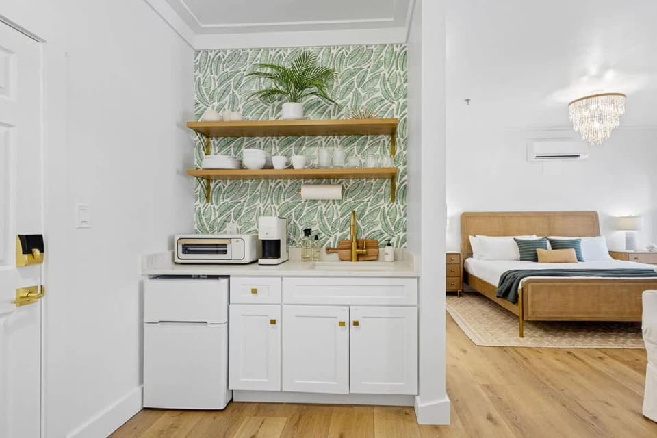 Palmetto Place by Stay on 30A- Bikes, Private Beach Access House in Rosemary Beach