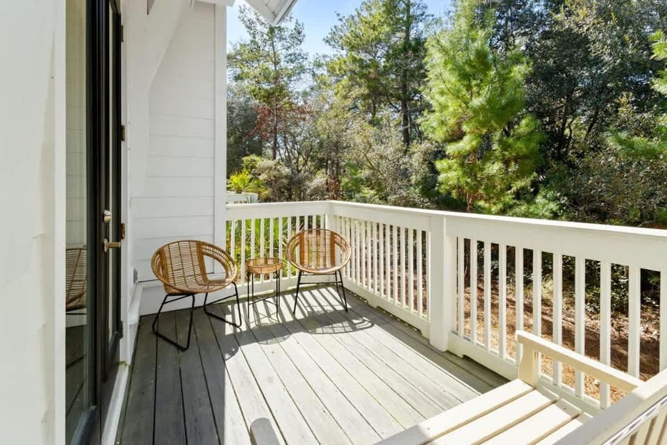 Sea Suite by Stay on 30A- Pool, Bikes, The Big Chill House in South Walton County
