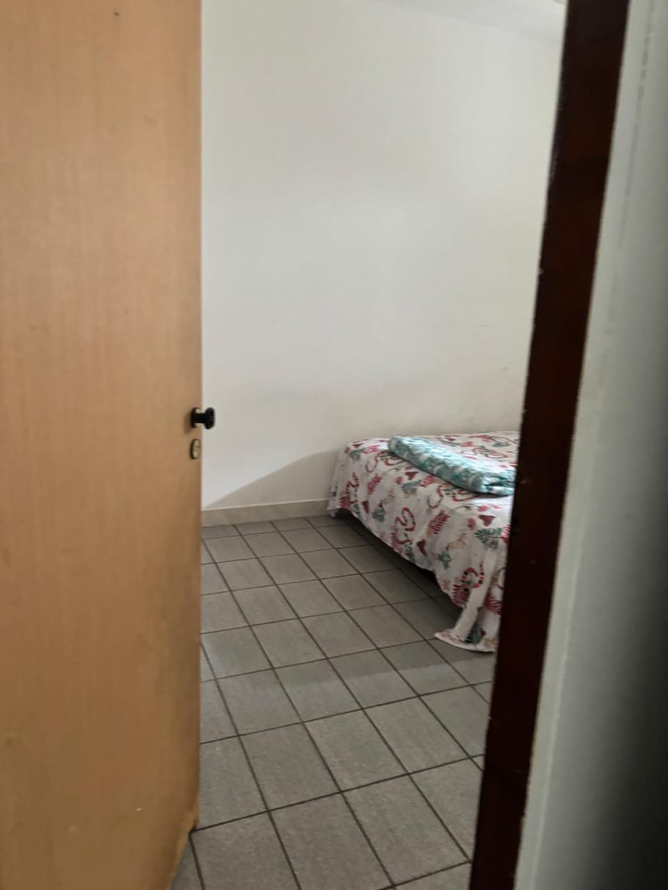 Hostel do mineiro Zona Sul - Rua Licorne 240 Bed and Breakfast in Sao Jose dos Campos