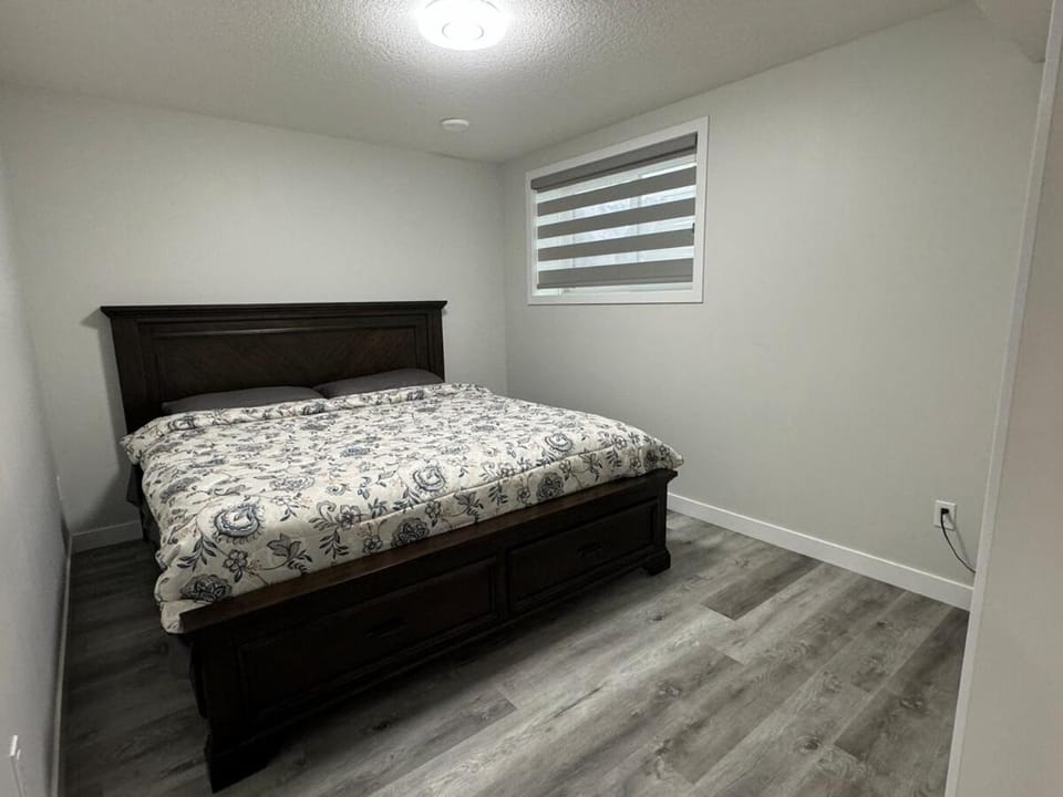 HansBnB near Airport Apartment in Calgary