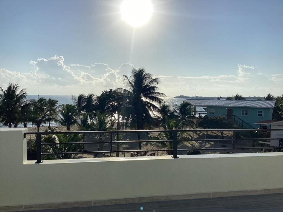 Paradise Inn Placencia Apartment in Placencia