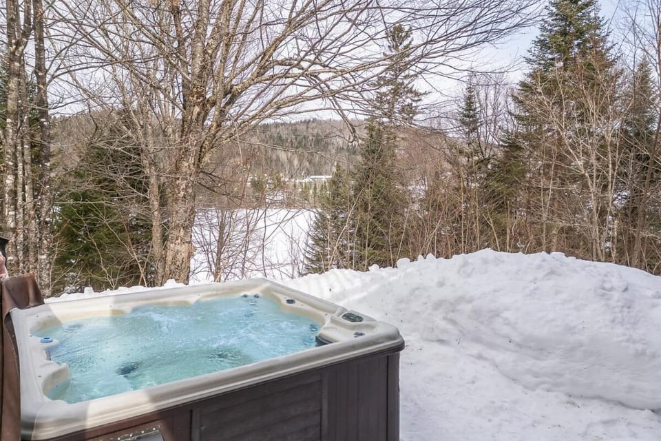 Winter, Hot Tub