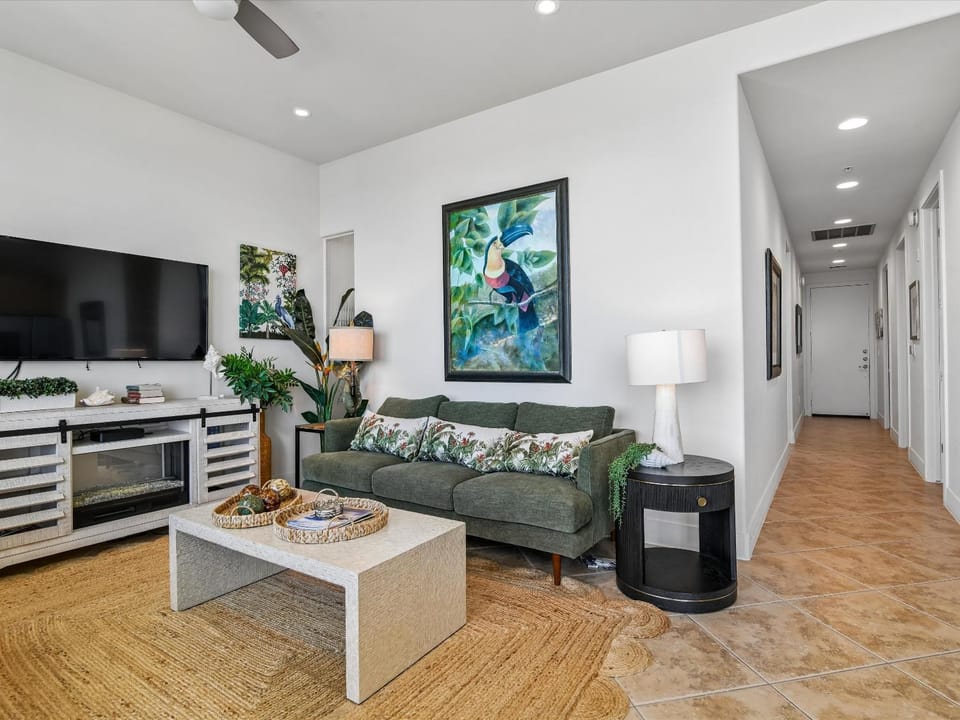 TV and multimedia, Living room, Seating area, furniture