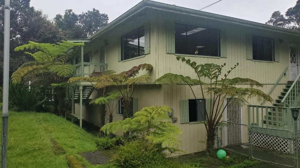 ʻOhiʻa Lehua Forest House Apartment in Volcano