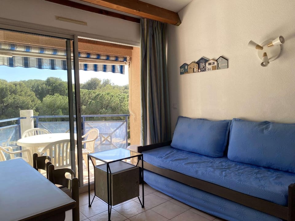 Appartement 2 pièces en duplex avec terrasse et piscine à Balaruc-les-Bains - FR-1-553-301 Apartment in Balaruc-les-Bains